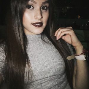 Meet your Posher, Marivel